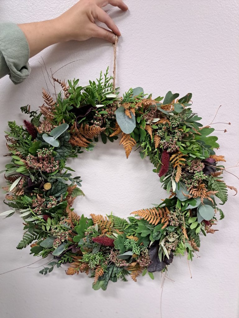 Syyskranssi. Kranssipajan ohjaa Sisustus- ja Kukka Floriina